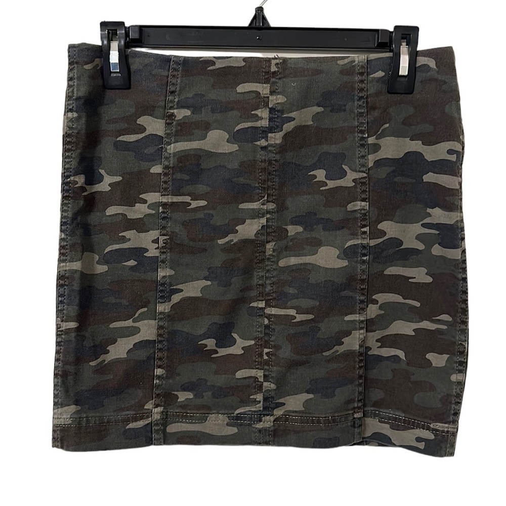 FREE People Women’s Camo Back Half Zip Denim Mini‎ Skirt Size S (6)